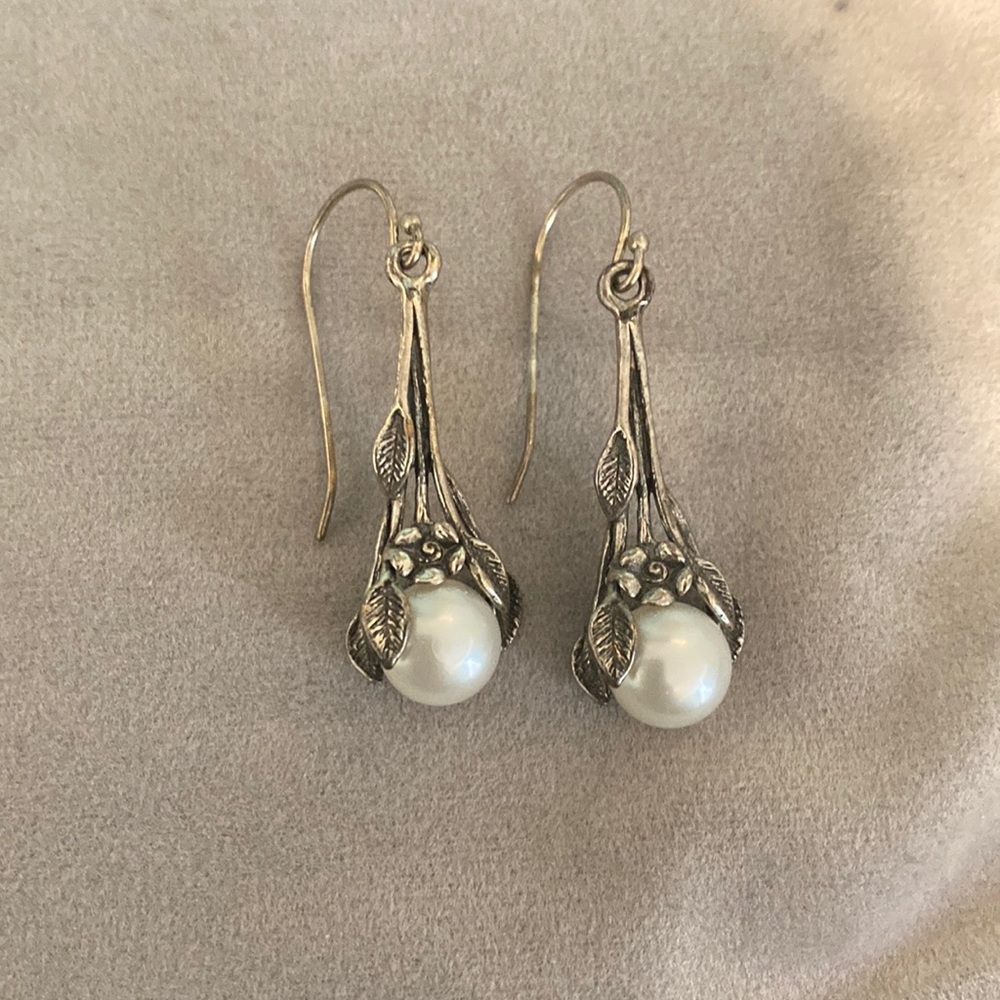 Vintage pearl earrings
